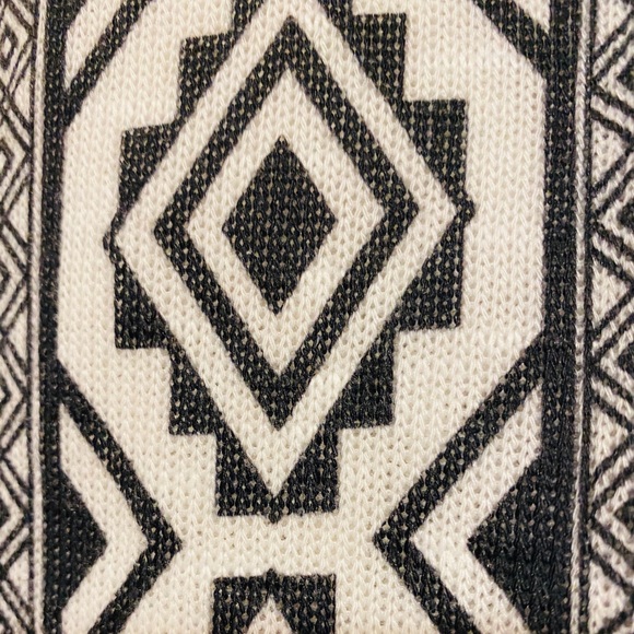 Sweet Wanderer cardigan 🖤 - Picture 3 of 3